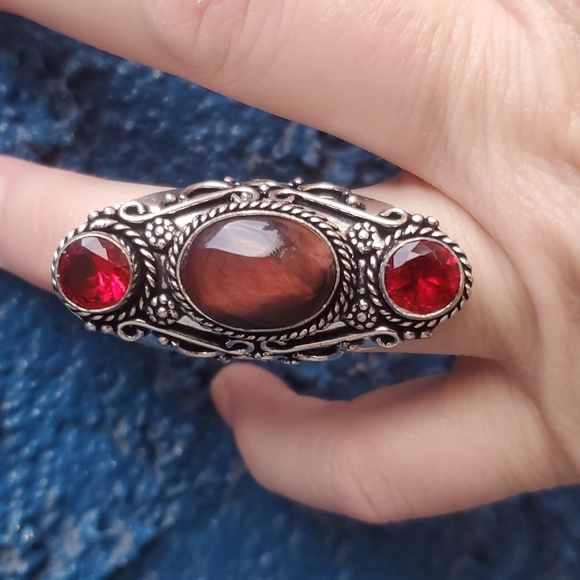 New Red Tiger Eye and Garnet 925 Silver Statement Ring. - Picture 2 of 16